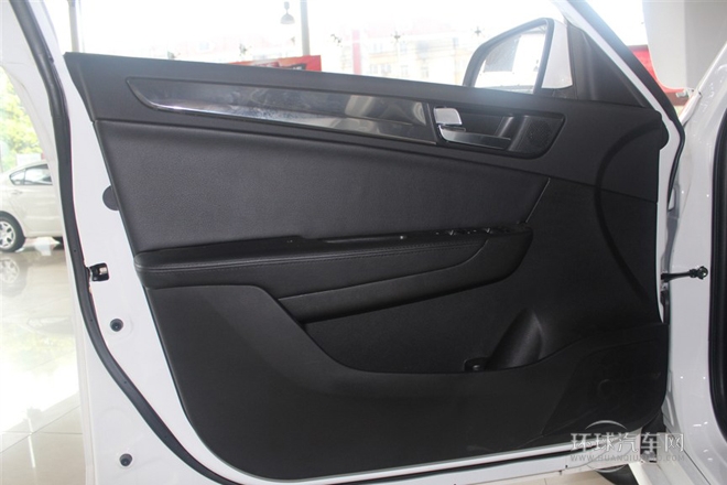 2014款 1.6L 手動(dòng)舒適型