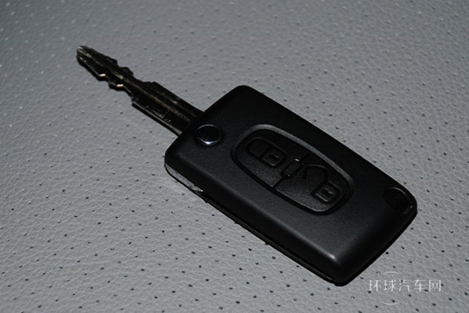 2013款 2.0L 兩驅(qū)豪華版