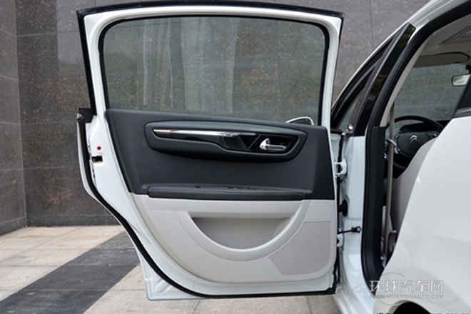 2013款 三廂 1.6L 自動品享型