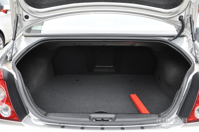 2010款 1.8T 自動(dòng)精英版
