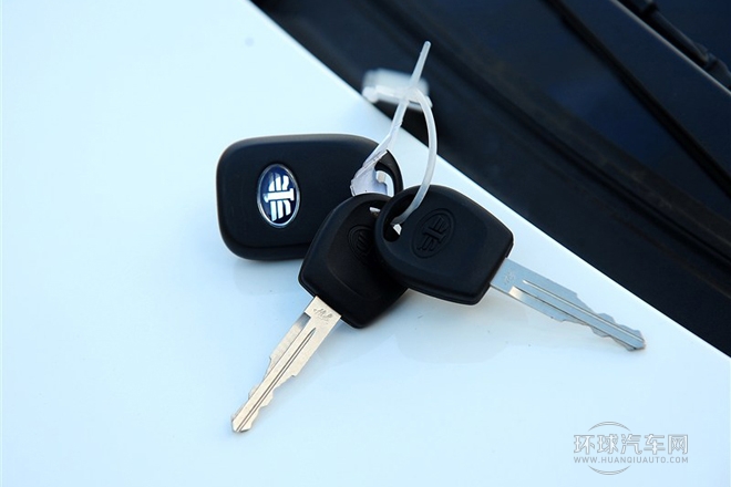 2014款 兩廂 1.5L 手動(dòng)豪華型