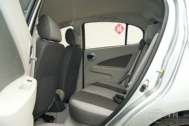 2014款 兩廂 1.5L 手動(dòng)舒適型