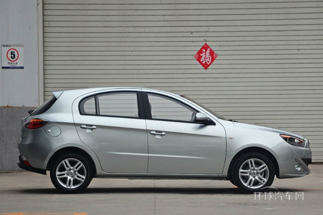 2014款 兩廂 1.5L 手動(dòng)舒適型