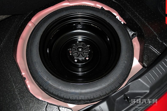 2014款 兩廂 1.5L 自動(dòng)尊貴型