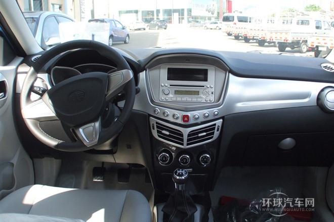 2012款 三廂 1.5L 手動(dòng)基本型