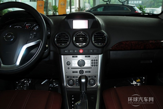 2013款 2.4L 兩驅(qū)豪華版