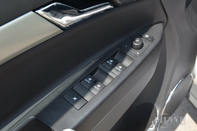 2013款 2.4L 兩驅(qū)舒適版
