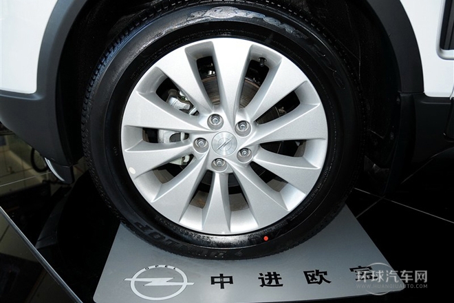 2013款 2.4L 四驅(qū)豪華版