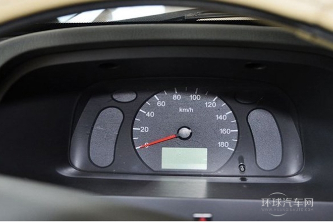2010款 1.2L新版標(biāo)準(zhǔn)型I短車身