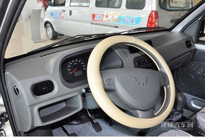 2010款 1.2L新版標(biāo)準(zhǔn)型II短車身