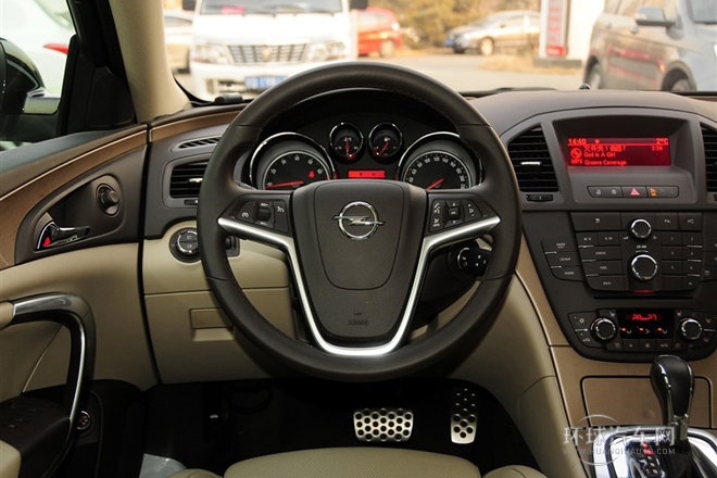 2013款 2.0T 兩驅(qū)豪華型