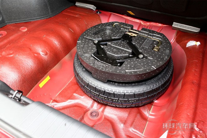 2013款 1.5L 自動(dòng) 尊享型
