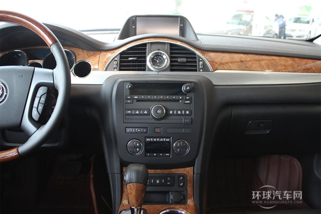 2013款3.6L 兩驅(qū)雅致版