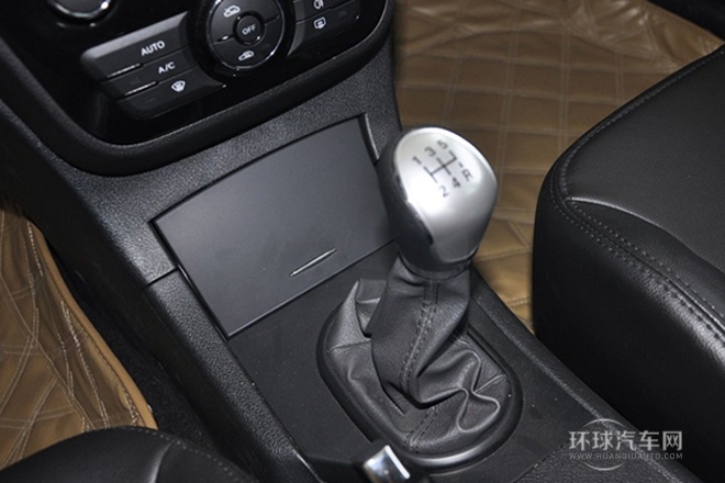 2012款 1.5L 手動商務(wù)豪華型