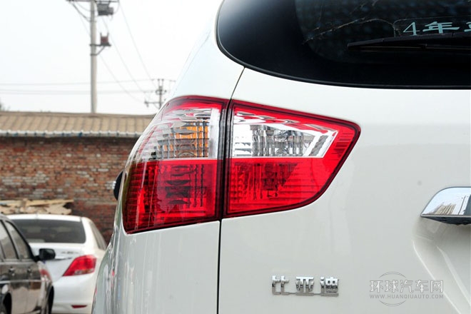 2014款 2.4L 自動(dòng)尊貴型
