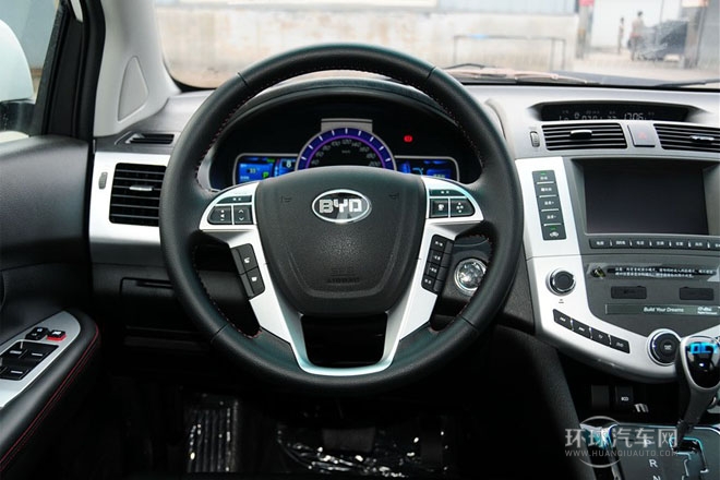 2014款 2.4L 自動(dòng)尊貴型