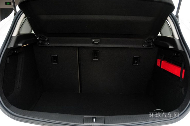 2014款 1.6L 自動 時尚運(yùn)動型
