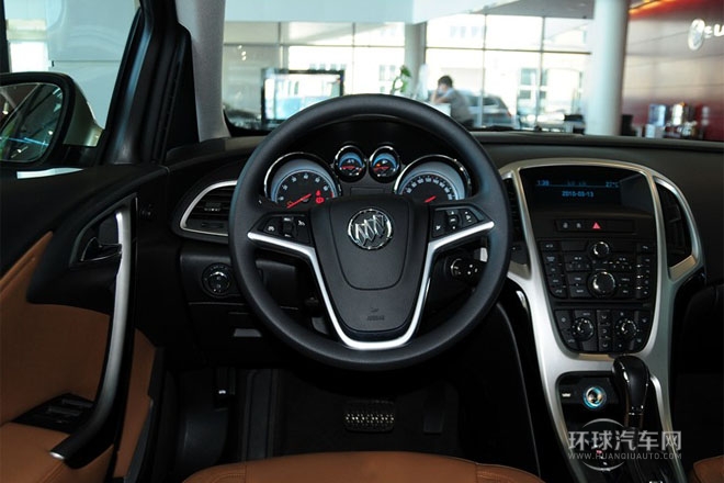 2013款 1.8L 自動 時尚型