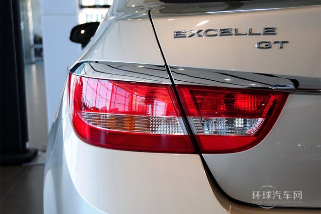2013款 1.8L 自動(dòng) 時(shí)尚型