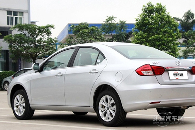 2014款 1.5L 手動(dòng)豪華型