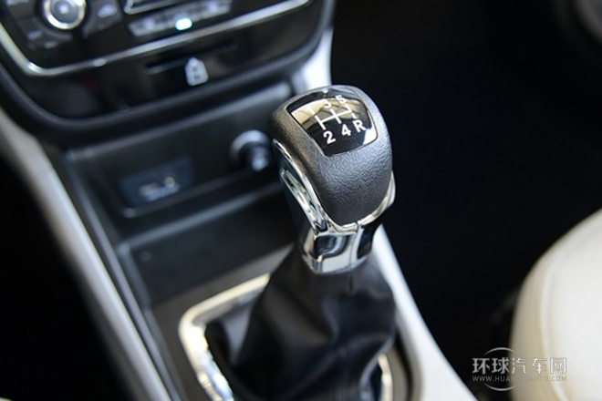 2014款 1.5L 手動(dòng)尊逸型