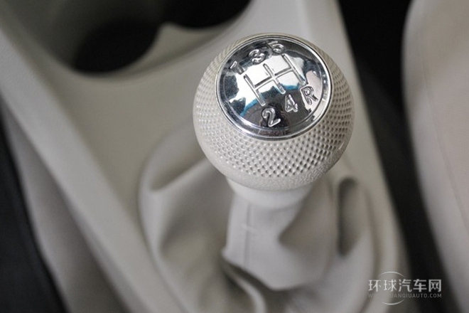 2014款 1.3L 手動尊貴型