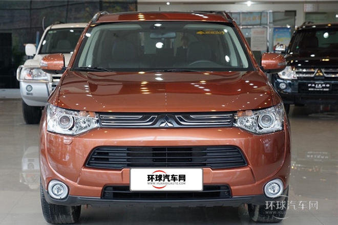 2013款 2.4L 四驅(qū)豪華導(dǎo)航版 7座