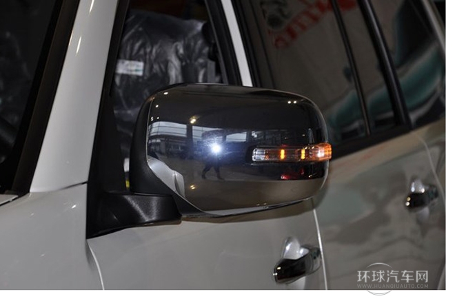 2011款 3.0L 運(yùn)動導(dǎo)航版