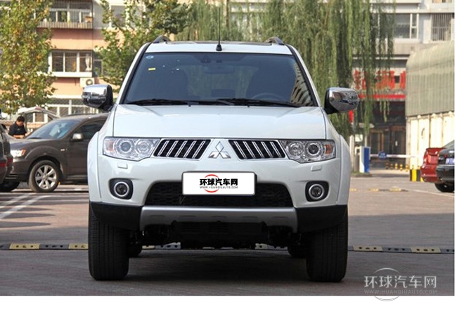 2011款 3.0L 運(yùn)動(dòng)導(dǎo)航版