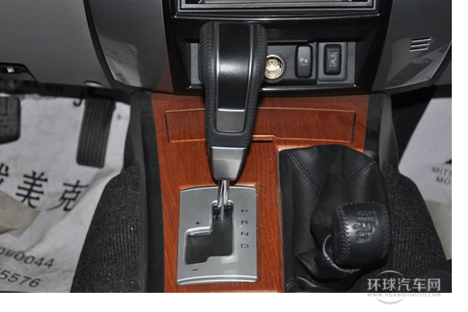 2011款 3.0L 豪華導(dǎo)航版