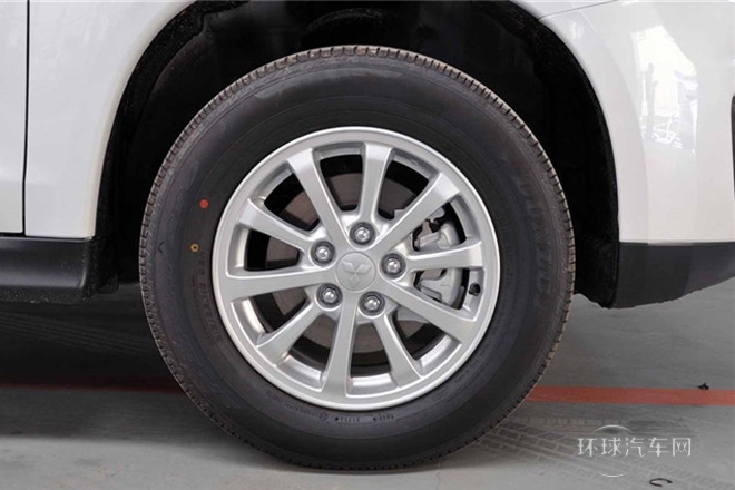 2013款 1.6L 手動(dòng)兩驅(qū)標(biāo)準(zhǔn)版