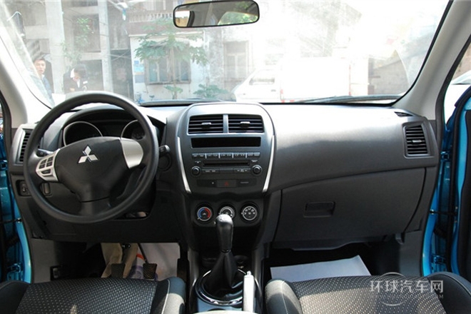 2013款 1.6L 手動(dòng)兩驅(qū)標(biāo)準(zhǔn)版