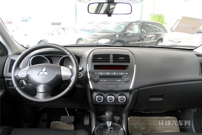 2013款 2.0L 自動兩驅(qū)豪華版