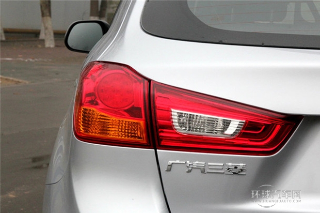 2013款 2.0L 自動(dòng)兩驅(qū)豪華版