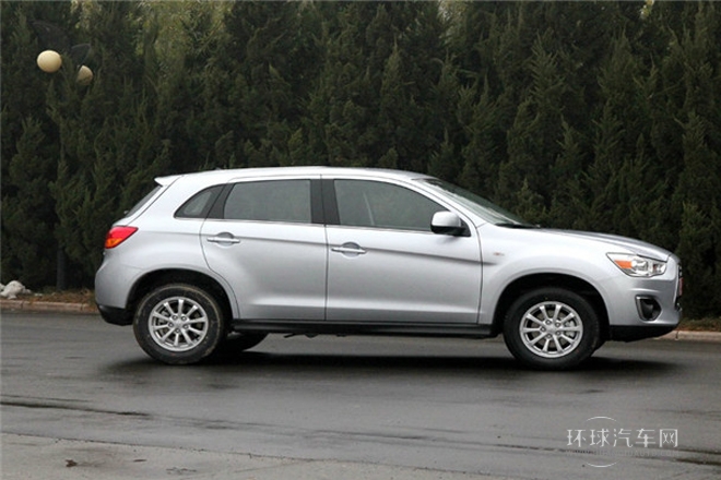 2013款 2.0L 自動(dòng)兩驅(qū)豪華版