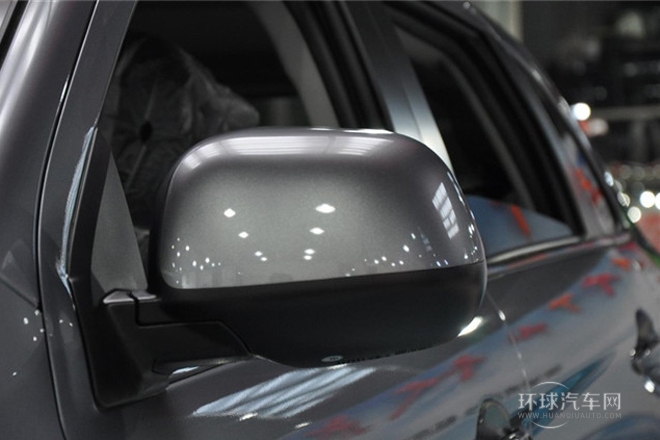 2013款 2.0L 自動四驅尊貴版