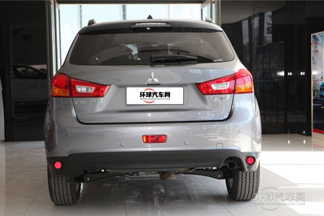 2013款 2.0L 自動四驅(qū)尊貴版