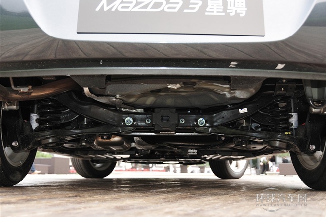 2011款 三廂 2.0L 手動(dòng)運(yùn)動(dòng)型