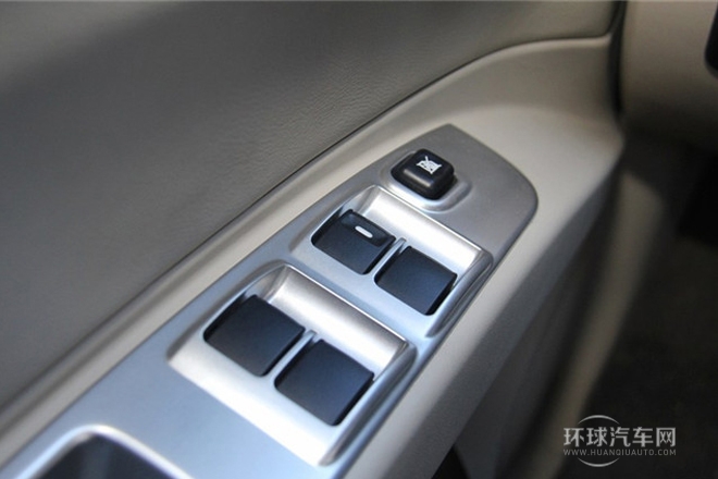 2014款 3.0L 自動四驅(qū)行政版