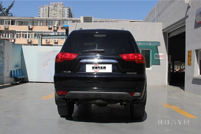 2014款 3.0L 自動四驅行政版