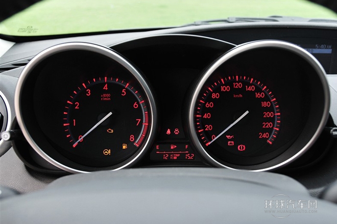 2011款 三廂 2.0L 手動運(yùn)動型