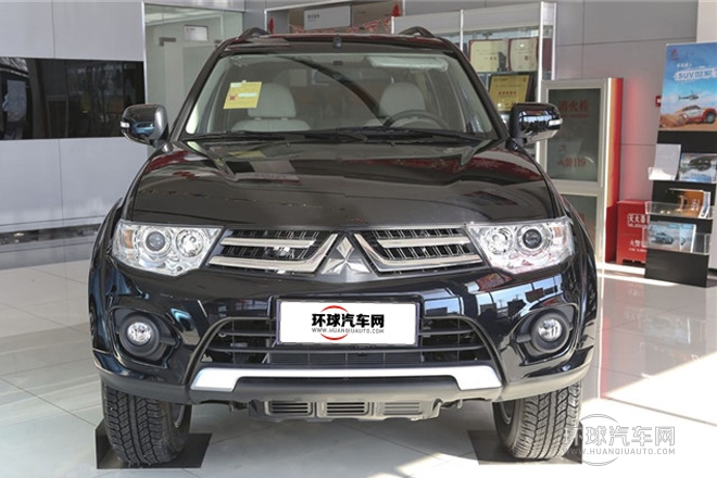 2014款 3.0L 自動四驅(qū)行政版