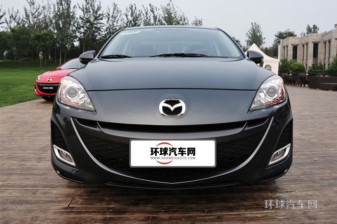 2011款 三廂 2.0L 手動(dòng)運(yùn)動(dòng)型