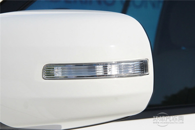 2013款 3.0L 自動兩驅(qū)豪華版
