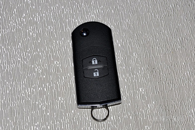 2012款 兩廂 2.0L 手動(dòng)運(yùn)動(dòng)型