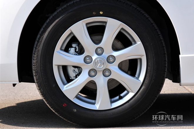 2012款 兩廂 2.0L 手動(dòng)運(yùn)動(dòng)型