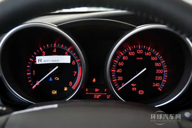 2012款 兩廂 2.0L 手動運(yùn)動型