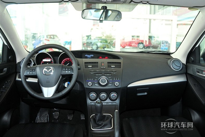 2012款 兩廂 2.0L 手動(dòng)運(yùn)動(dòng)型
