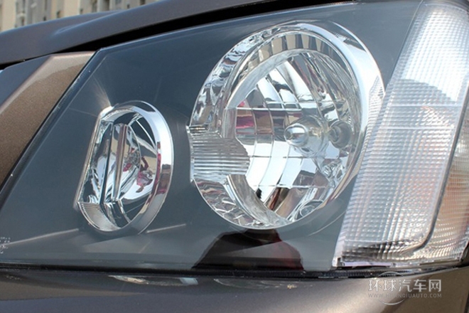 2014款 2.5T V1 兩驅(qū)標準型大雙排4B2-95C43