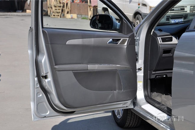 2014款 1.6L 手動(dòng)感恩版CNG